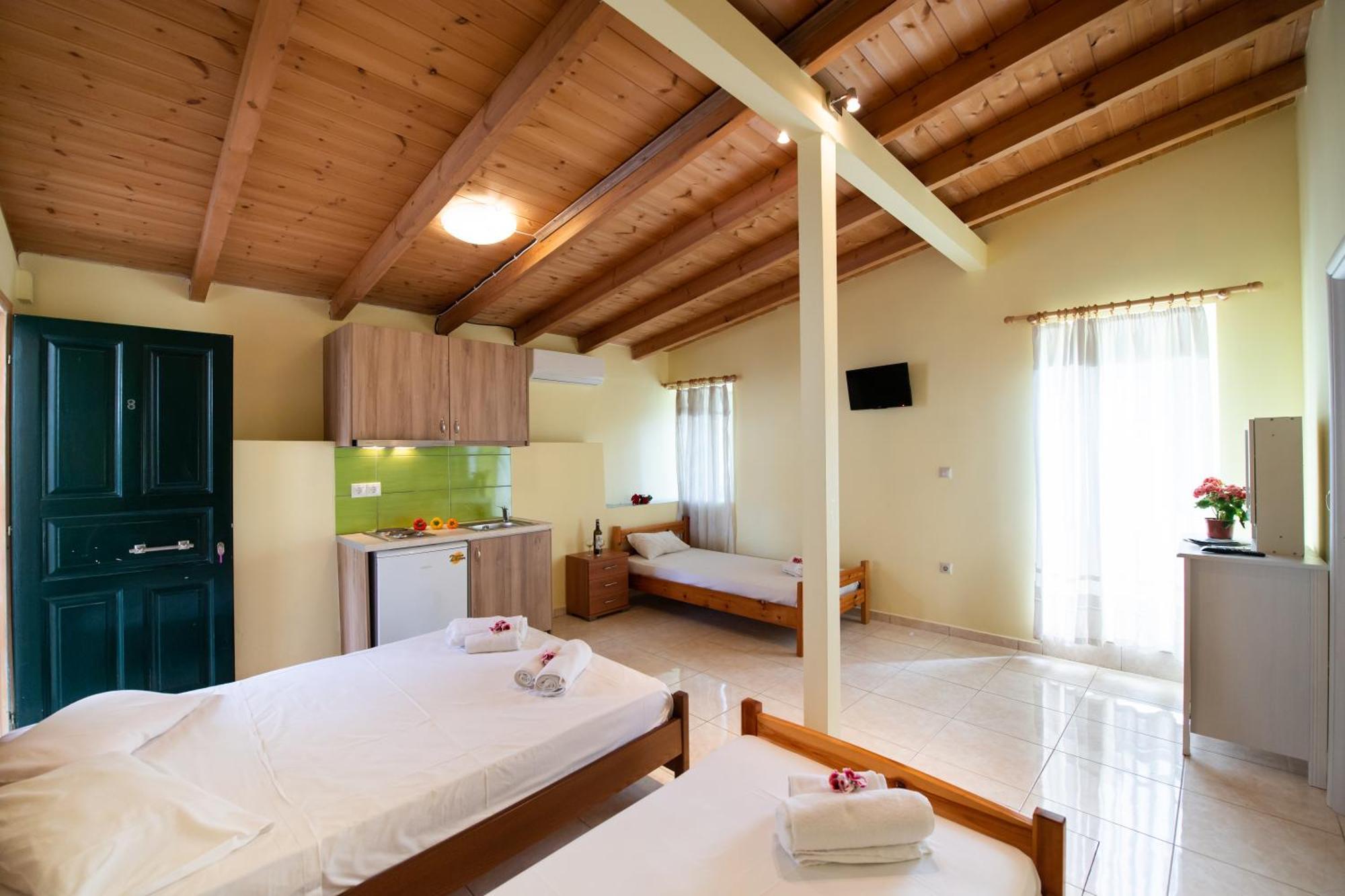 Mediterraneo Studios Vasilikí Buitenkant foto