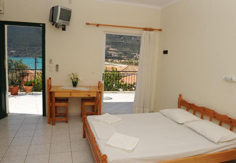 Mediterraneo Studios Vasilikí Buitenkant foto