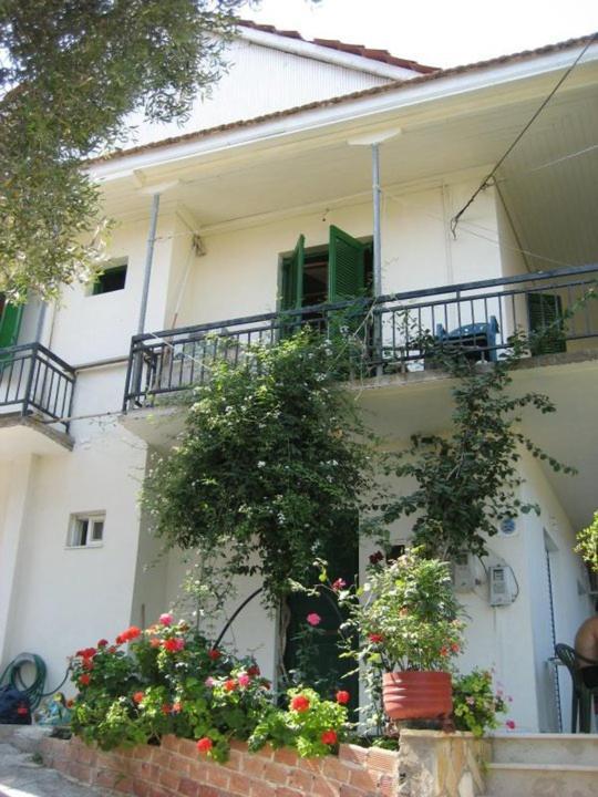 Mediterraneo Studios Vasilikí Buitenkant foto